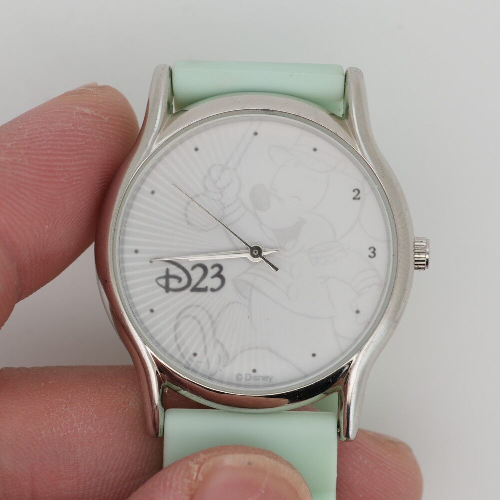 Disney D23 Mickey Mouse Watch 33mm Quartz – New Battery, Working - Picture 2 of 6